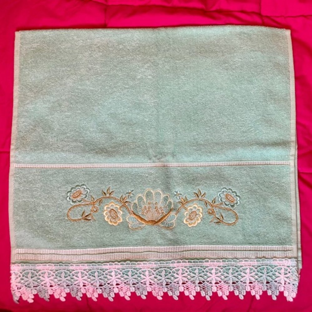 EMBROIDERED LIGHT TEAL TOWEL